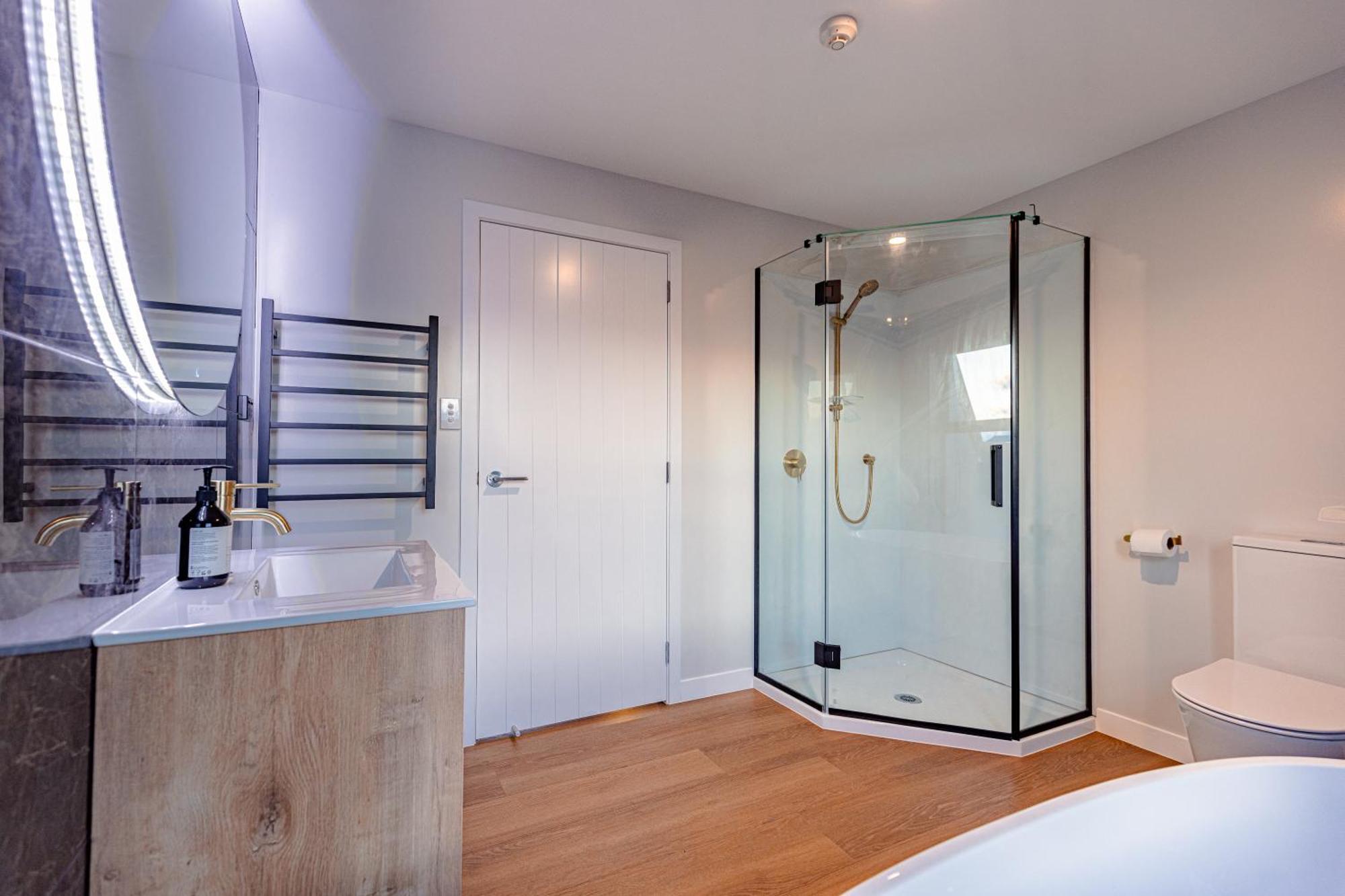 Johnston Apartments - Award-Winning Building, Your Unforgettable Stay Whanganui Eksteriør bilde