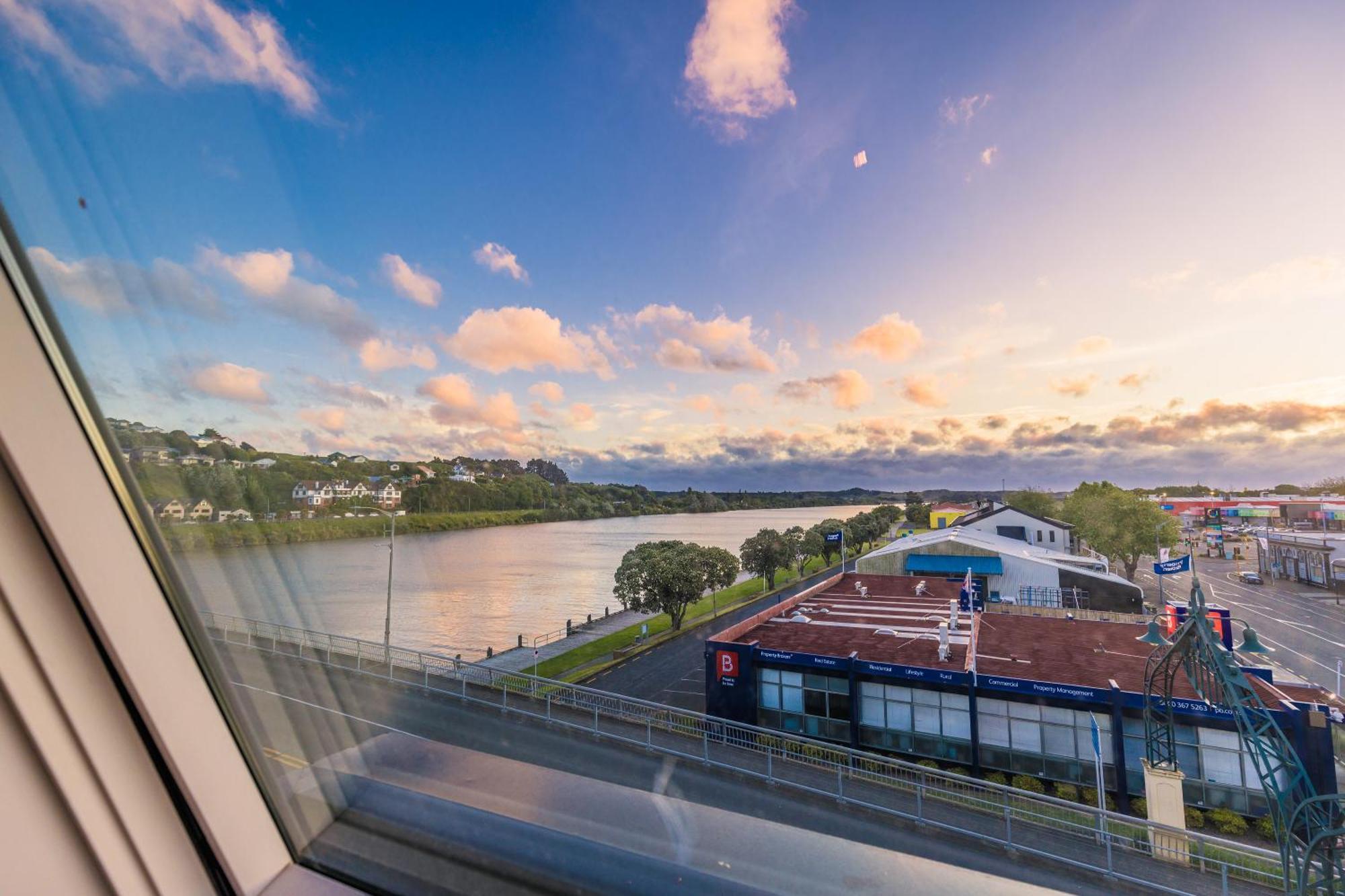 Johnston Apartments - Award-Winning Building, Your Unforgettable Stay Whanganui Eksteriør bilde