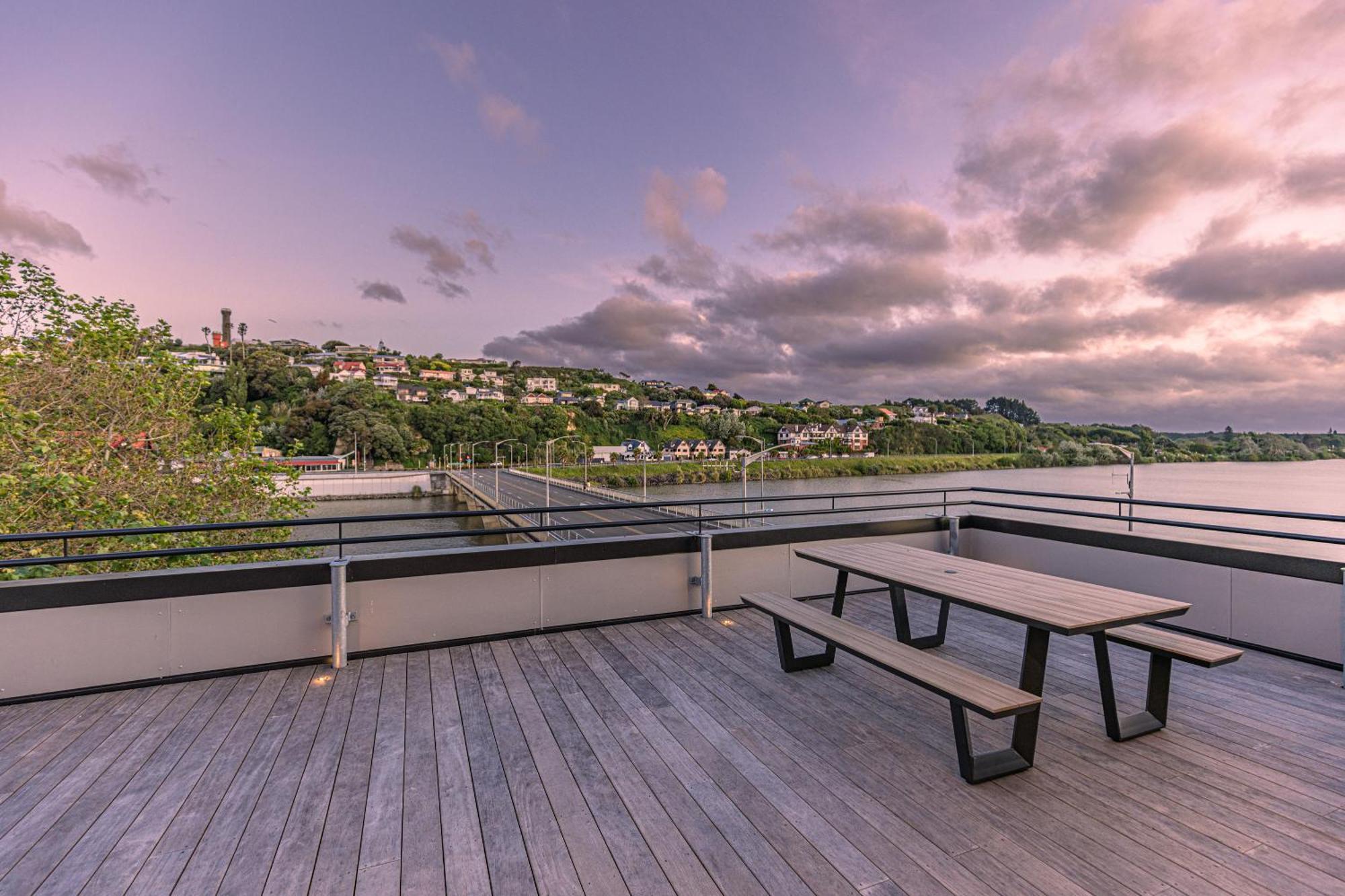 Johnston Apartments - Award-Winning Building, Your Unforgettable Stay Whanganui Eksteriør bilde